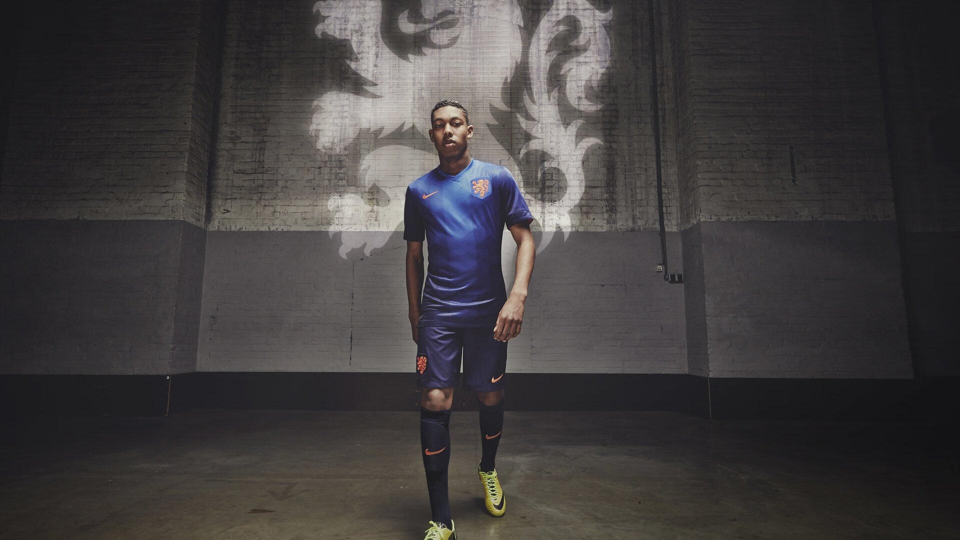 波耶特痛陈往事，列维果断决策，赛前一晚突然解雇震惊足坛